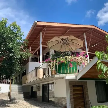 5 Private Yard, Adorable Large Condo, Beautiful Pool!
